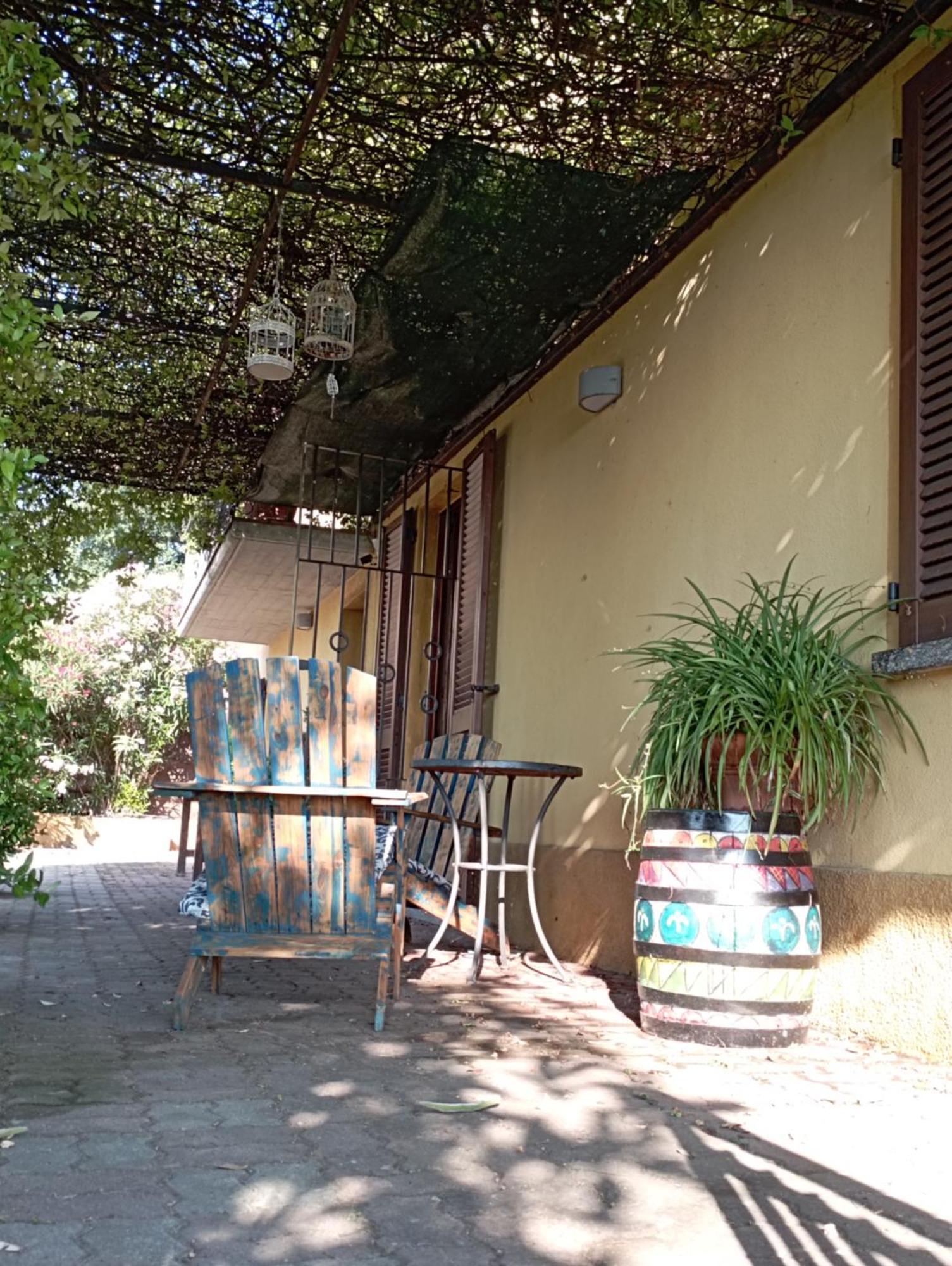Casa Vacanza Il Colle Del Vento Calosso Exterior photo